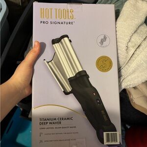 Hot Tools Pro Signature Titanium Ceramic Deep Waver
